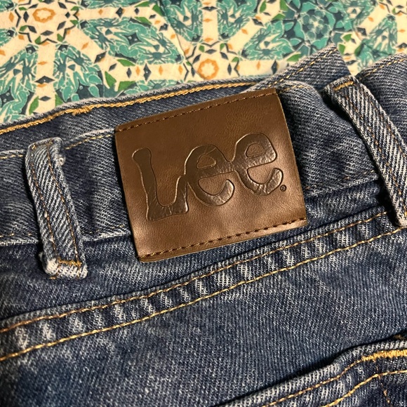 Lee Men's Classic Indigo Relaxed Jeans - Picture 2 of 13